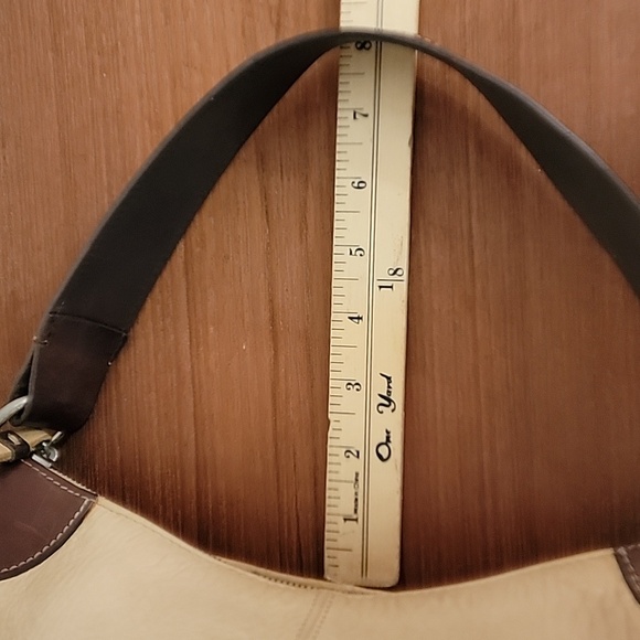 Dooney and Bourke All Weather Leather Bag - Picture 11 of 16